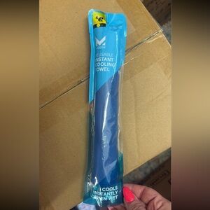 5/$8 Reusable Instant Cooling Towel - Blue